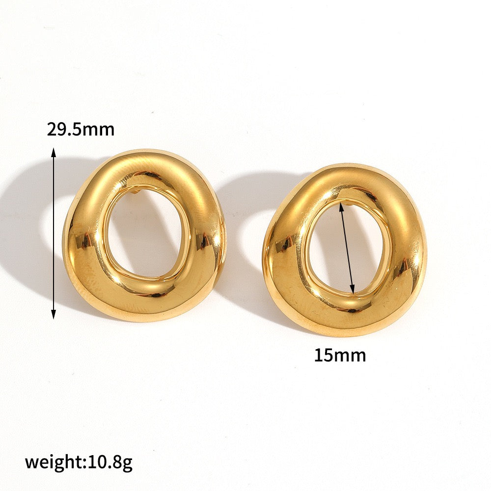 Oval hoops earrings