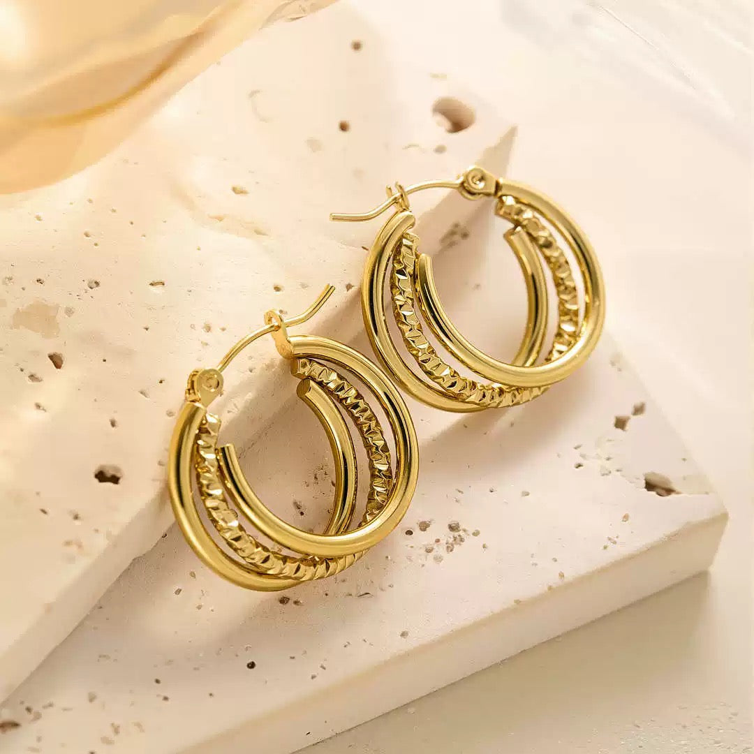 Triple oval hoops
