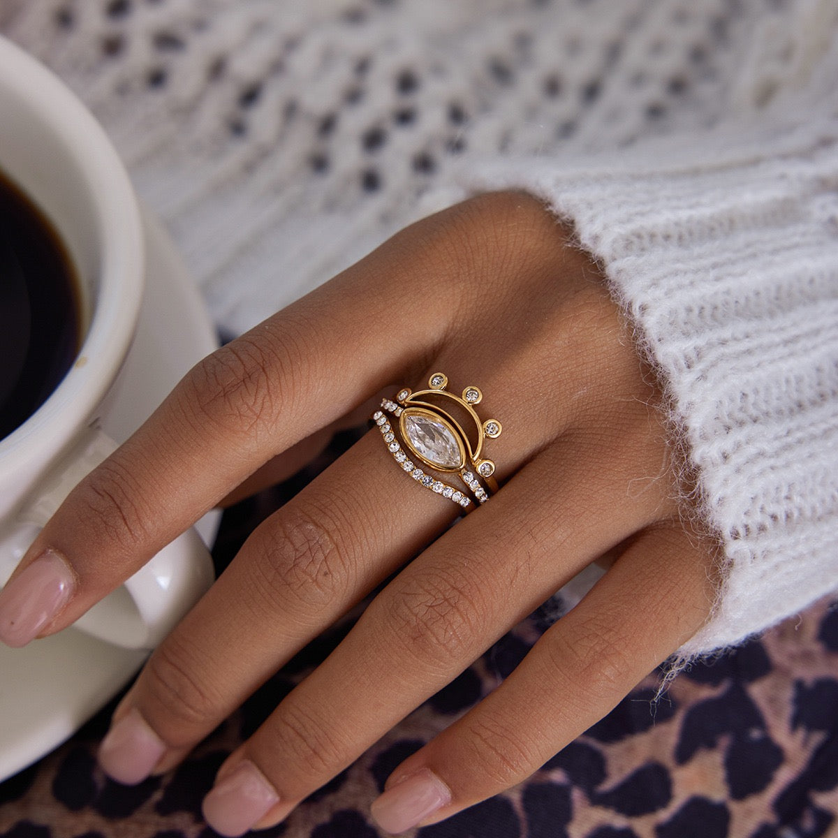 Rising Moon rings set