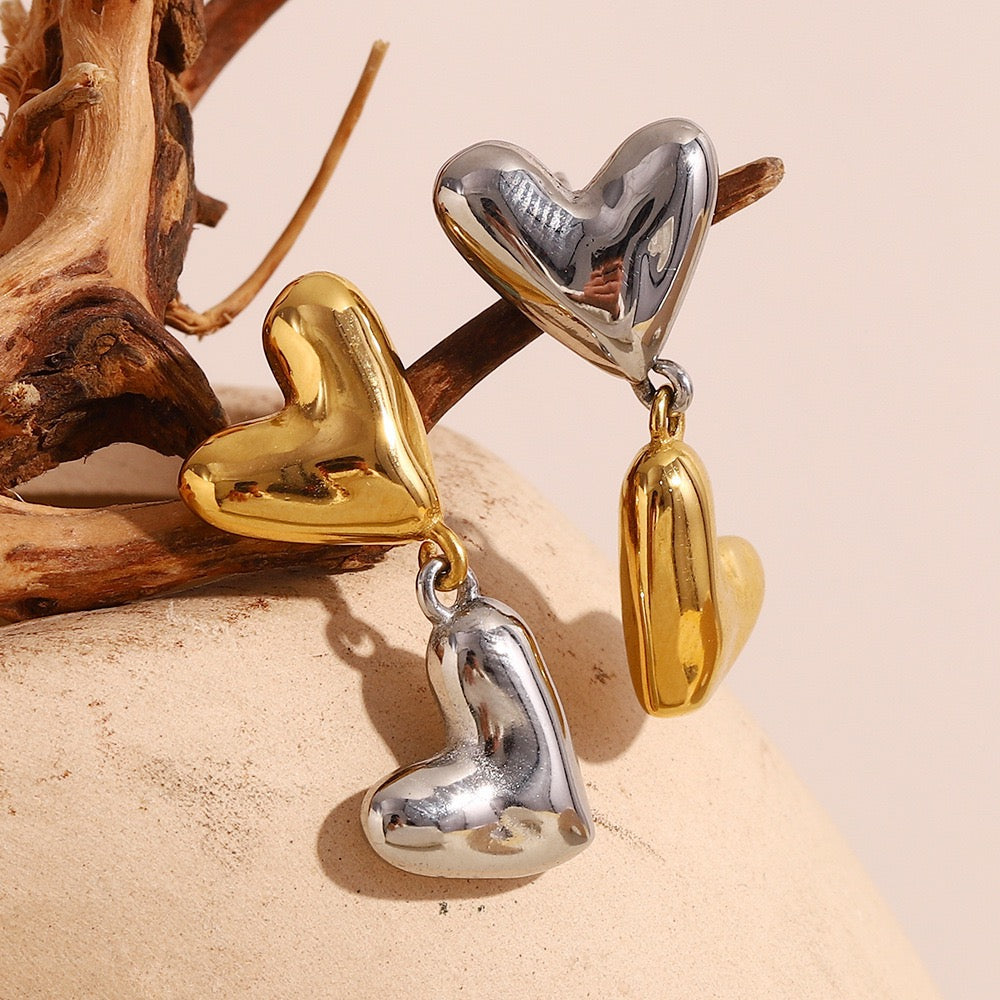 Two tones heart earrings