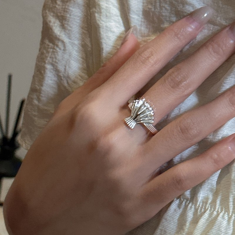 Shell sterling silver ring