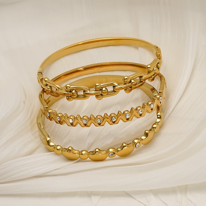 Rocky star bangle