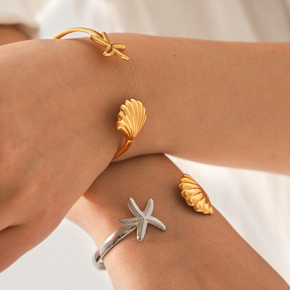 Two tones shell bangle