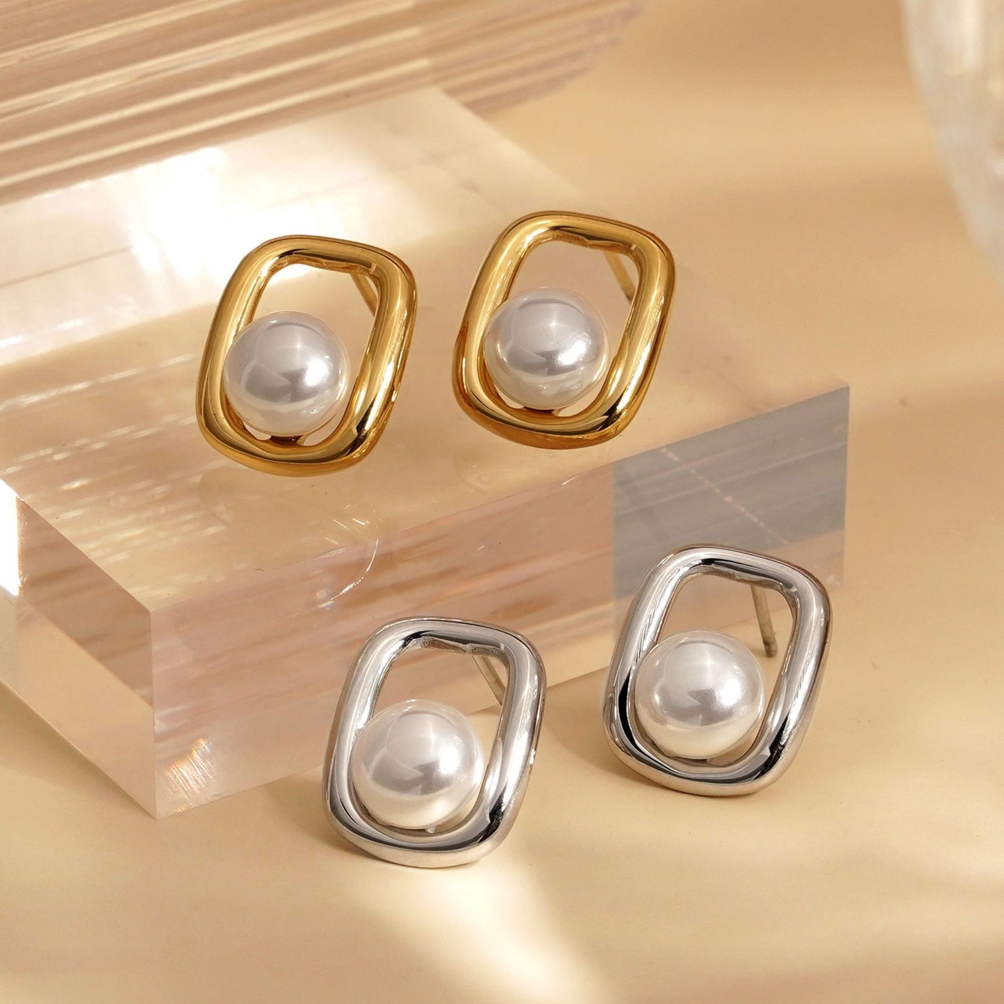 Yuki pearly earrings