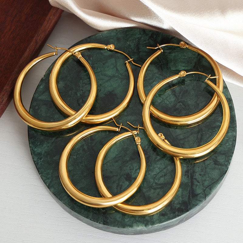 Kito hoop earrings