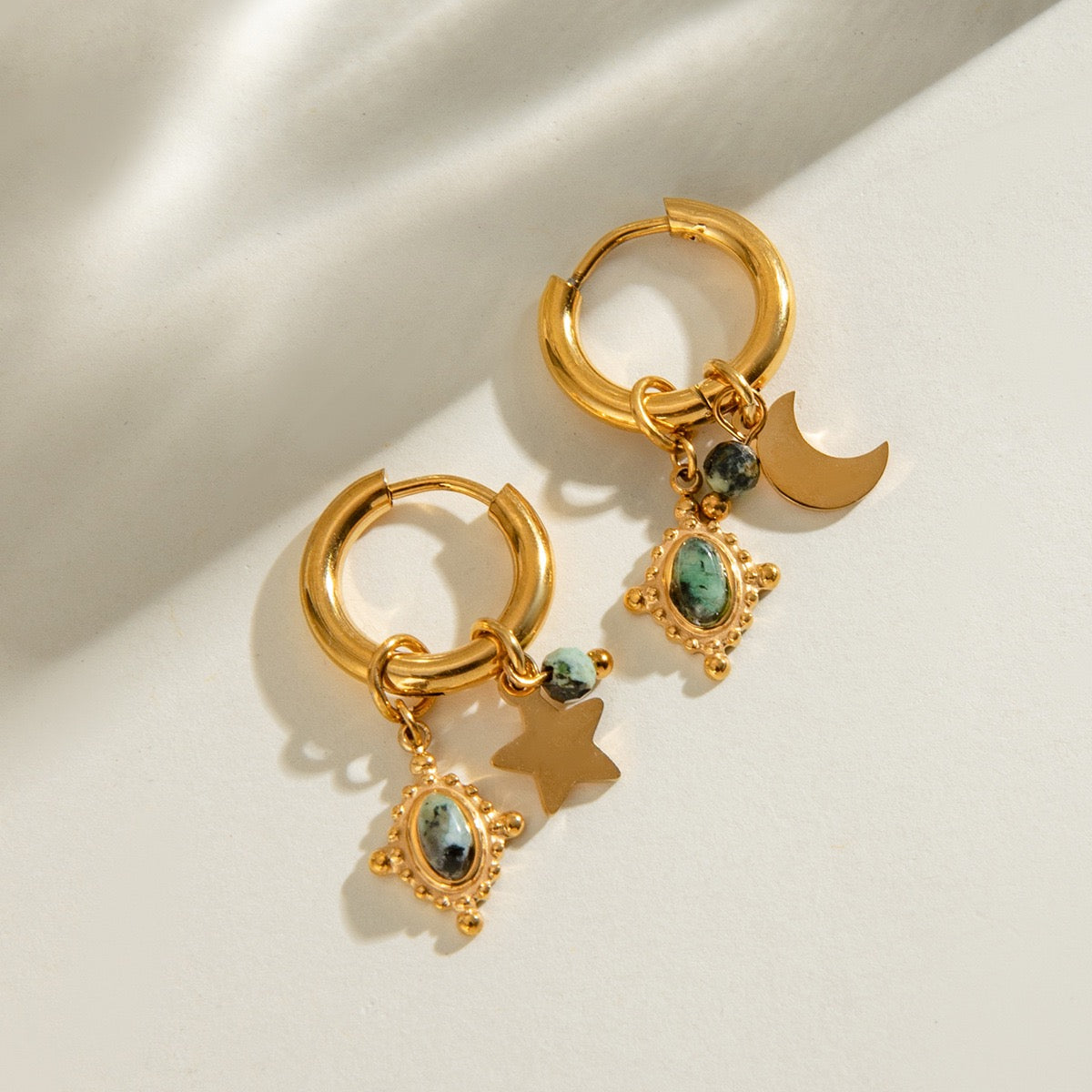 Green stones earrings