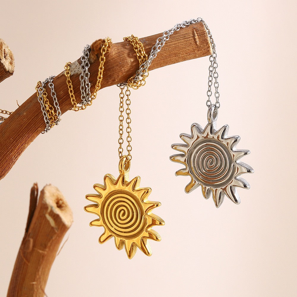 Swirl sun necklace