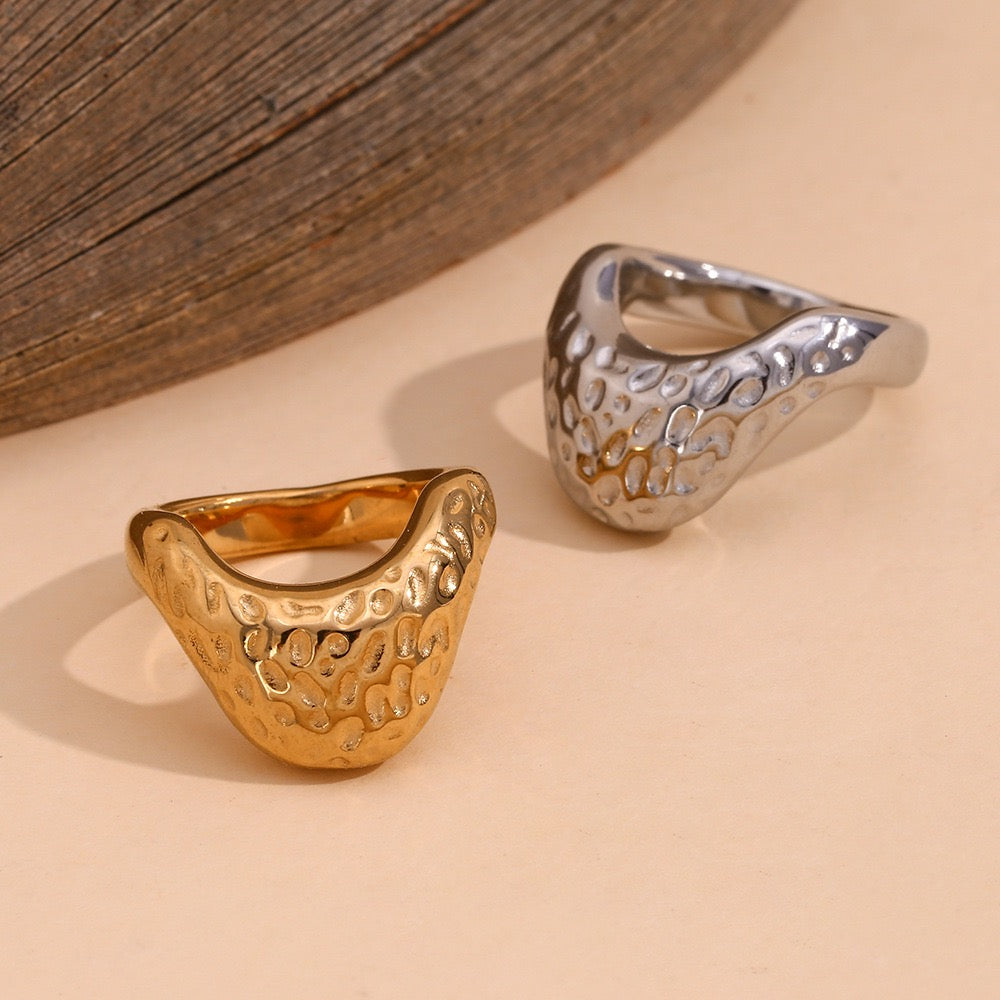 Mampa Lava pointy rings