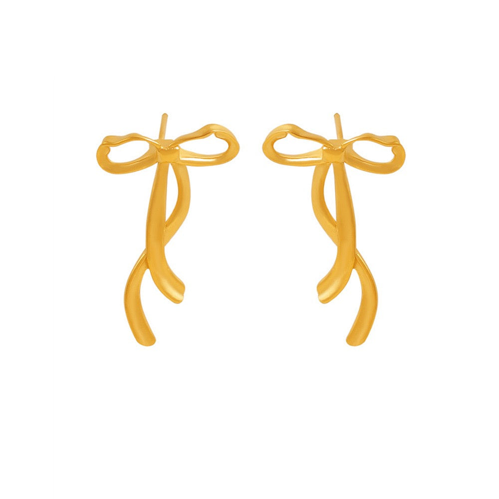Pearly bows and butterfly earrings