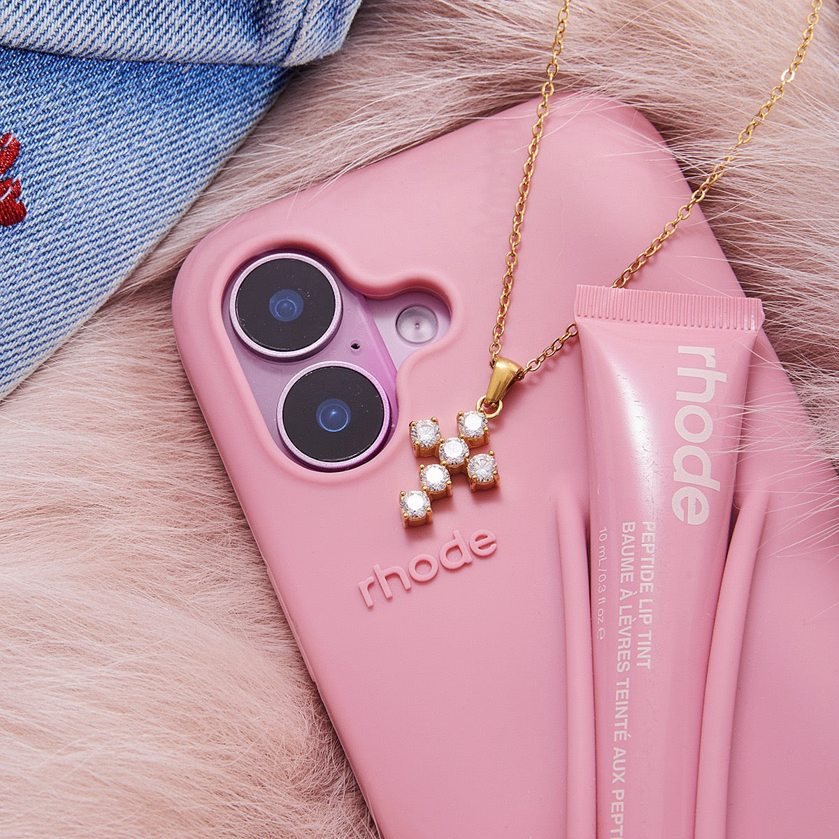 Dainty cross necklace