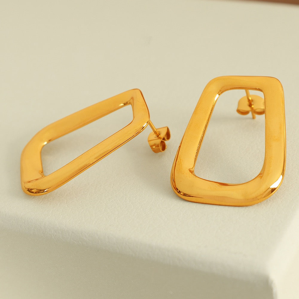 Oval hoops earrings
