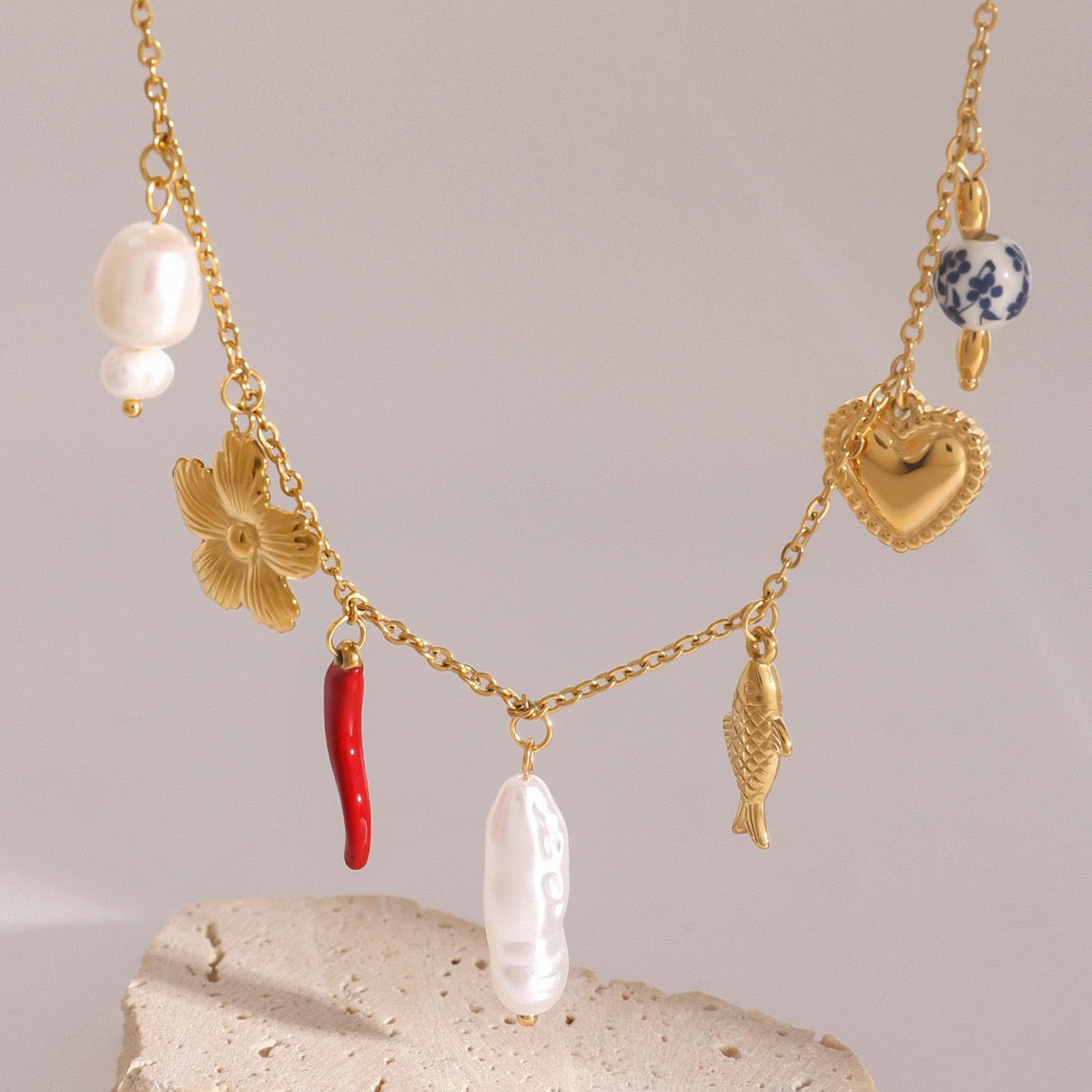 Big shell pendant charm necklace