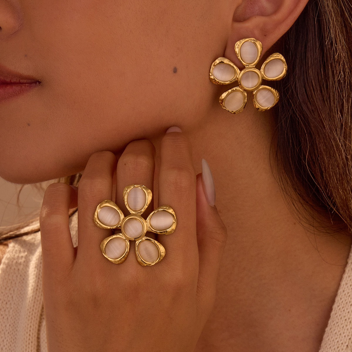Floréa Cat Eye Flower Ring