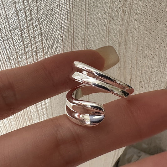 Sterling silver crossing ring