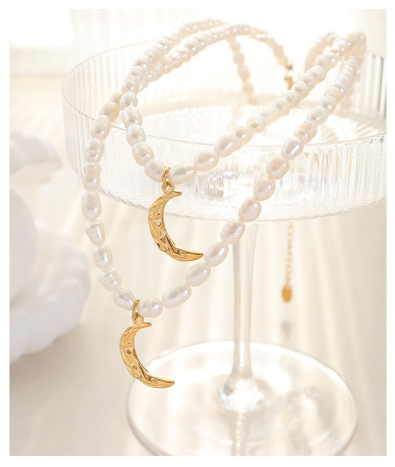 Losia New moon freshwater pearls necklace
