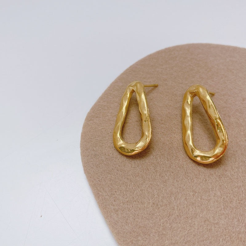 Oval hoops earrings