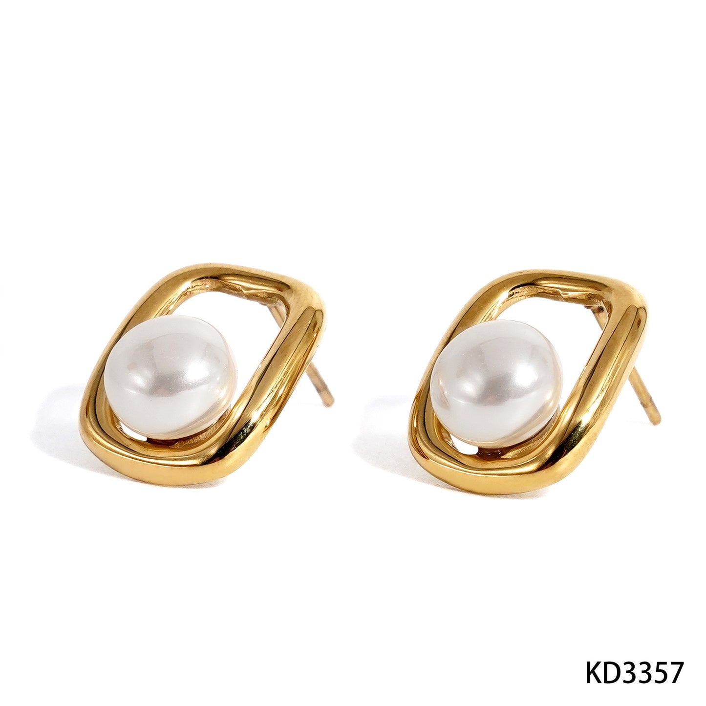 Yuki pearly earrings