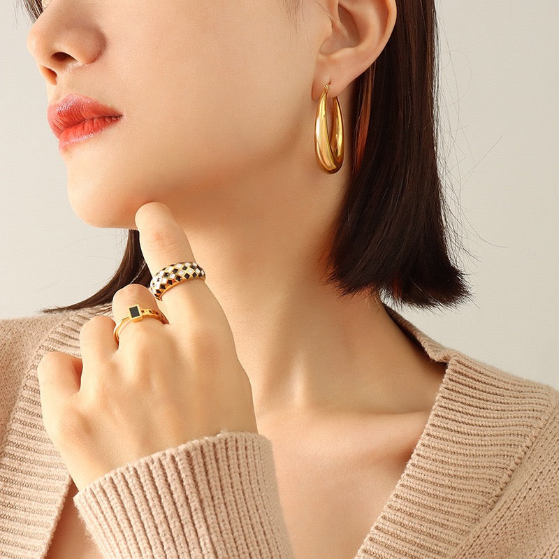 Classic shaped hoops