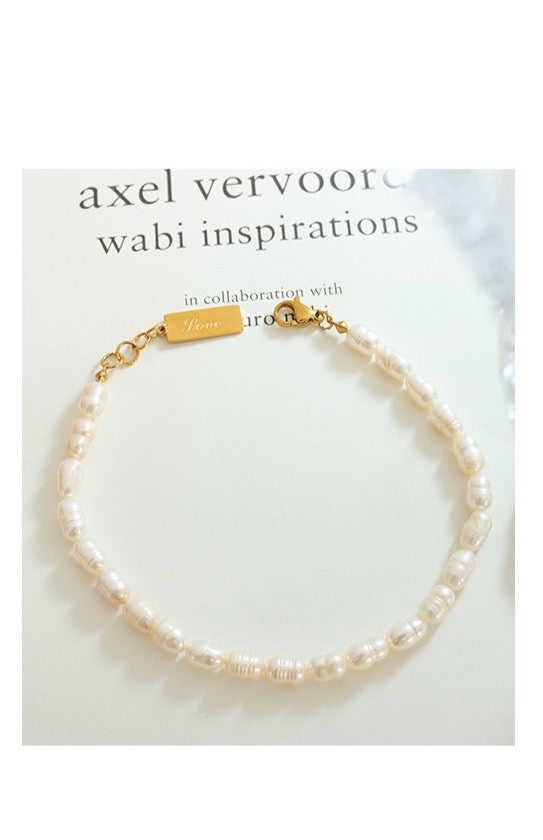 Karina Love freshwater pearls bracelet