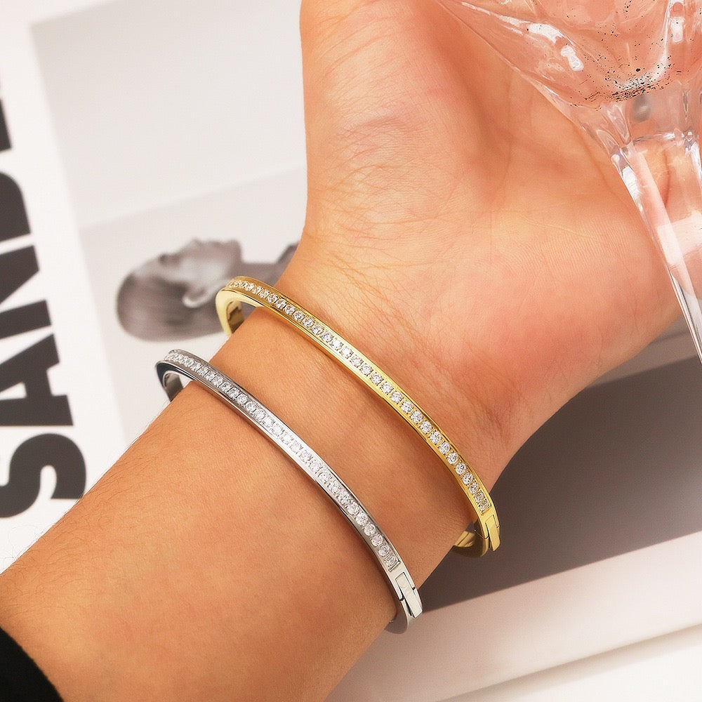 Galaxy shiny bangle