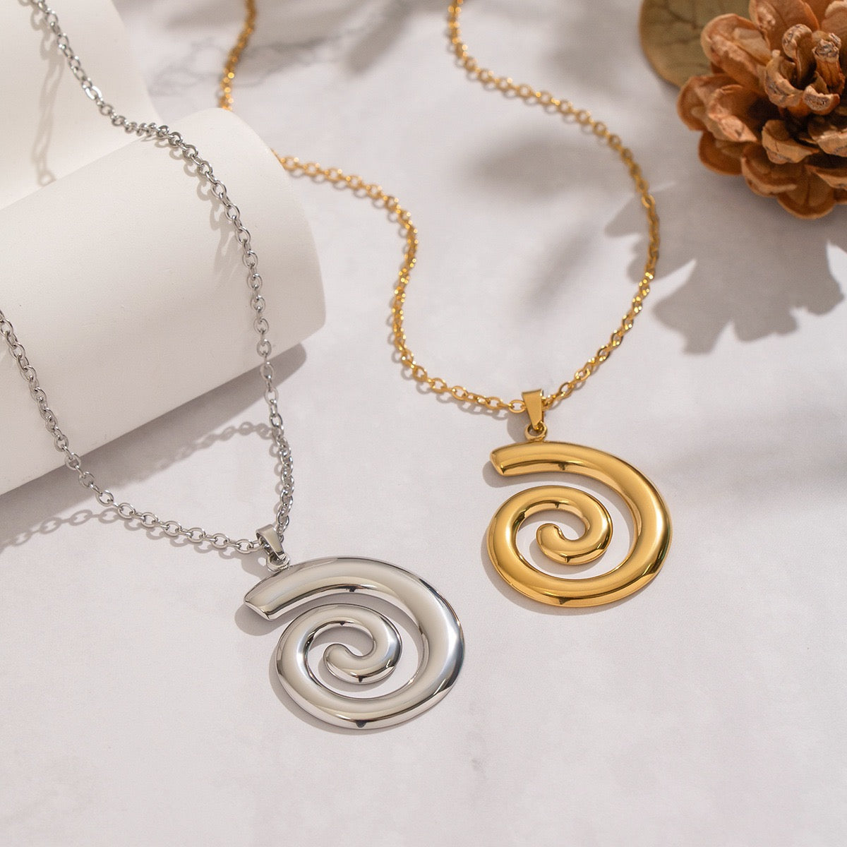 Three swirls earrings necklace collections