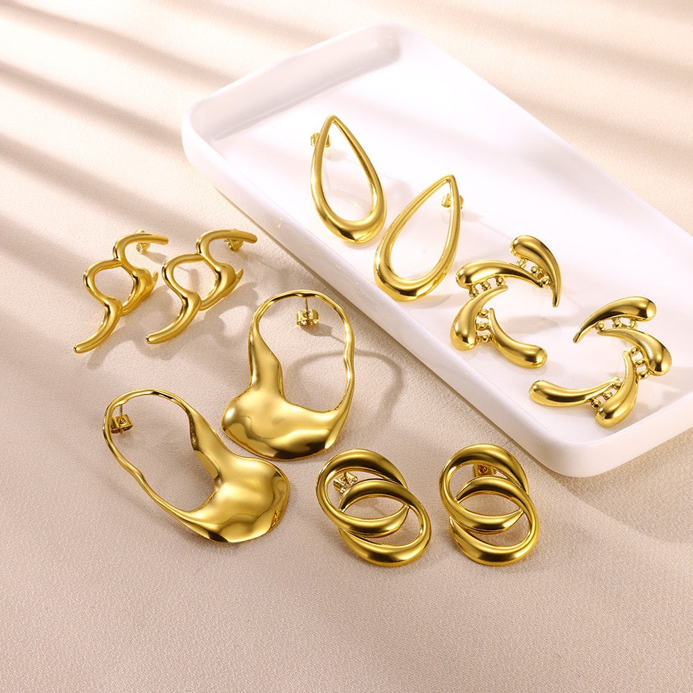 Oval hoops earrings