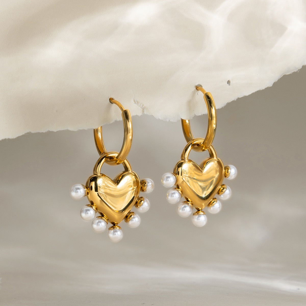 Vasper Heart hoop earrings