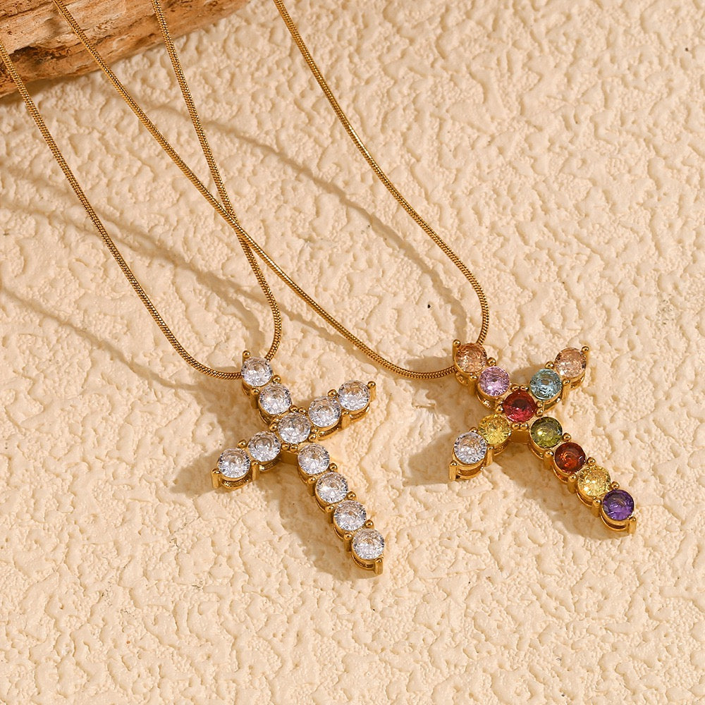 Cross pendant necklace