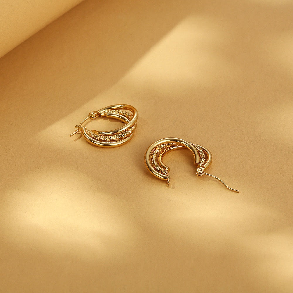Triple oval hoops