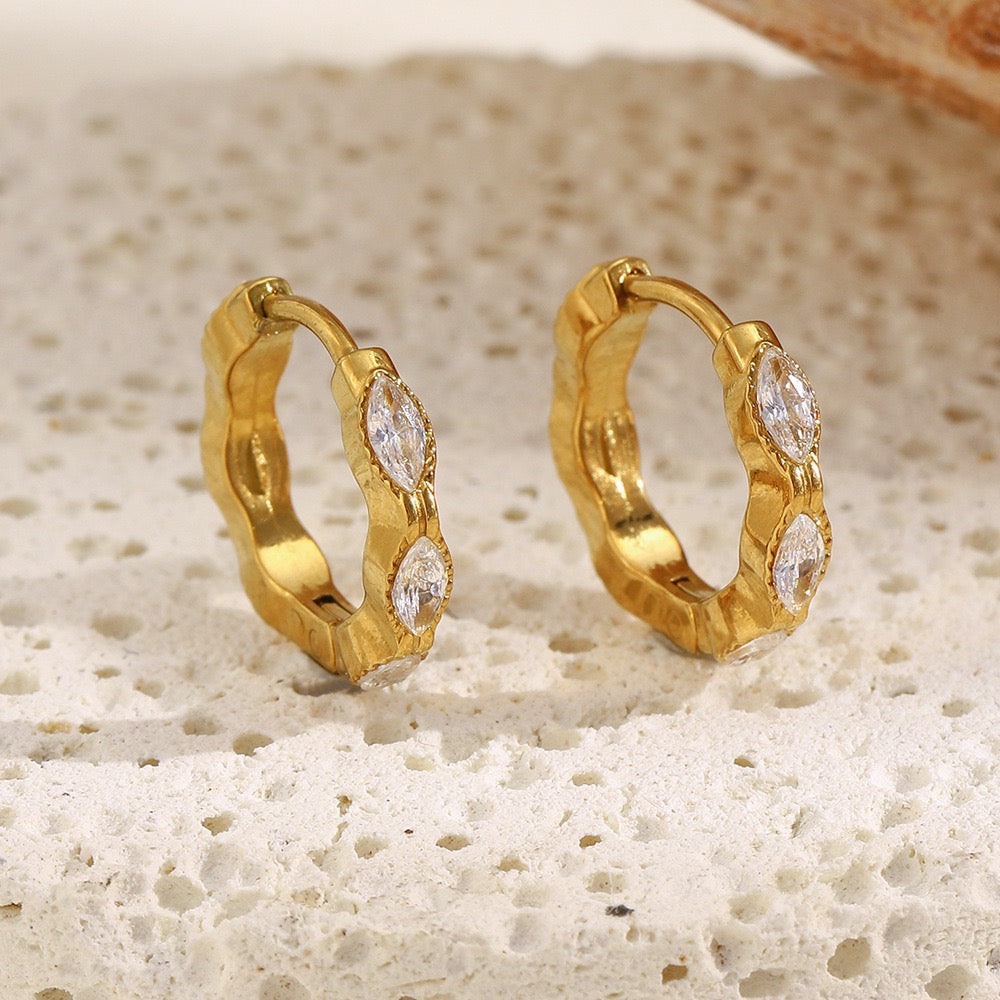 Dainty rock hoops