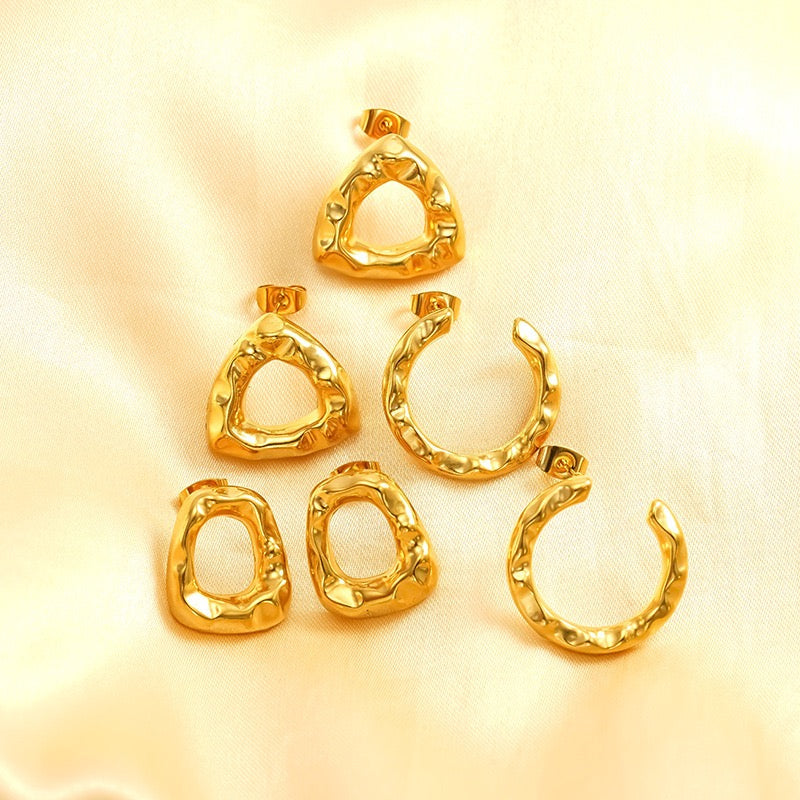 Oval hoops earrings