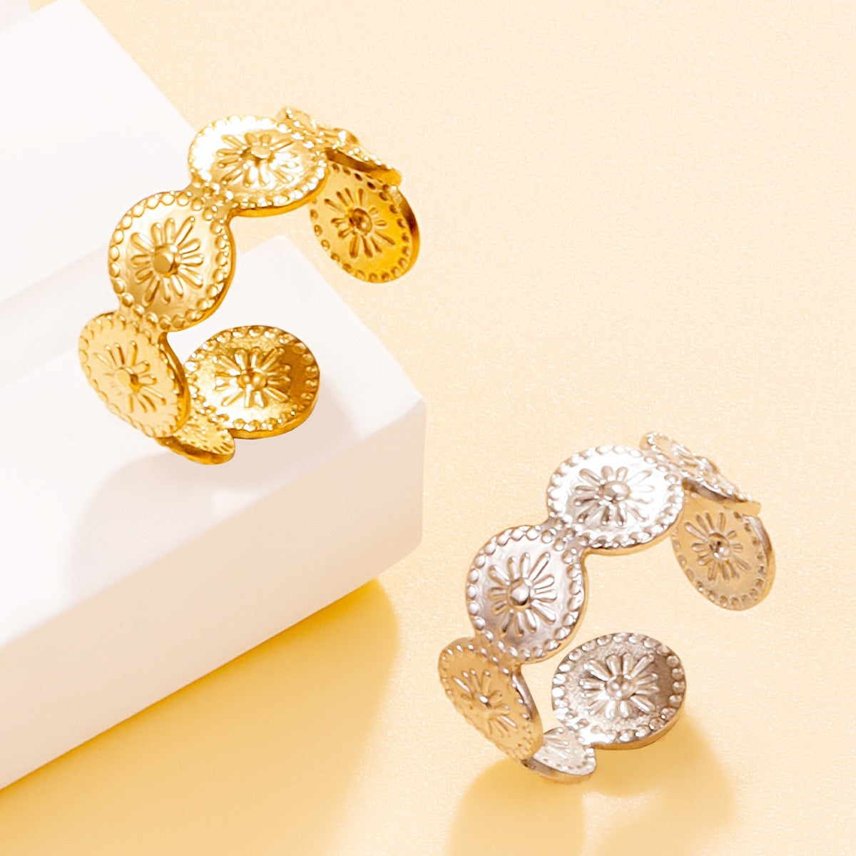 Sun band rings and bangles set