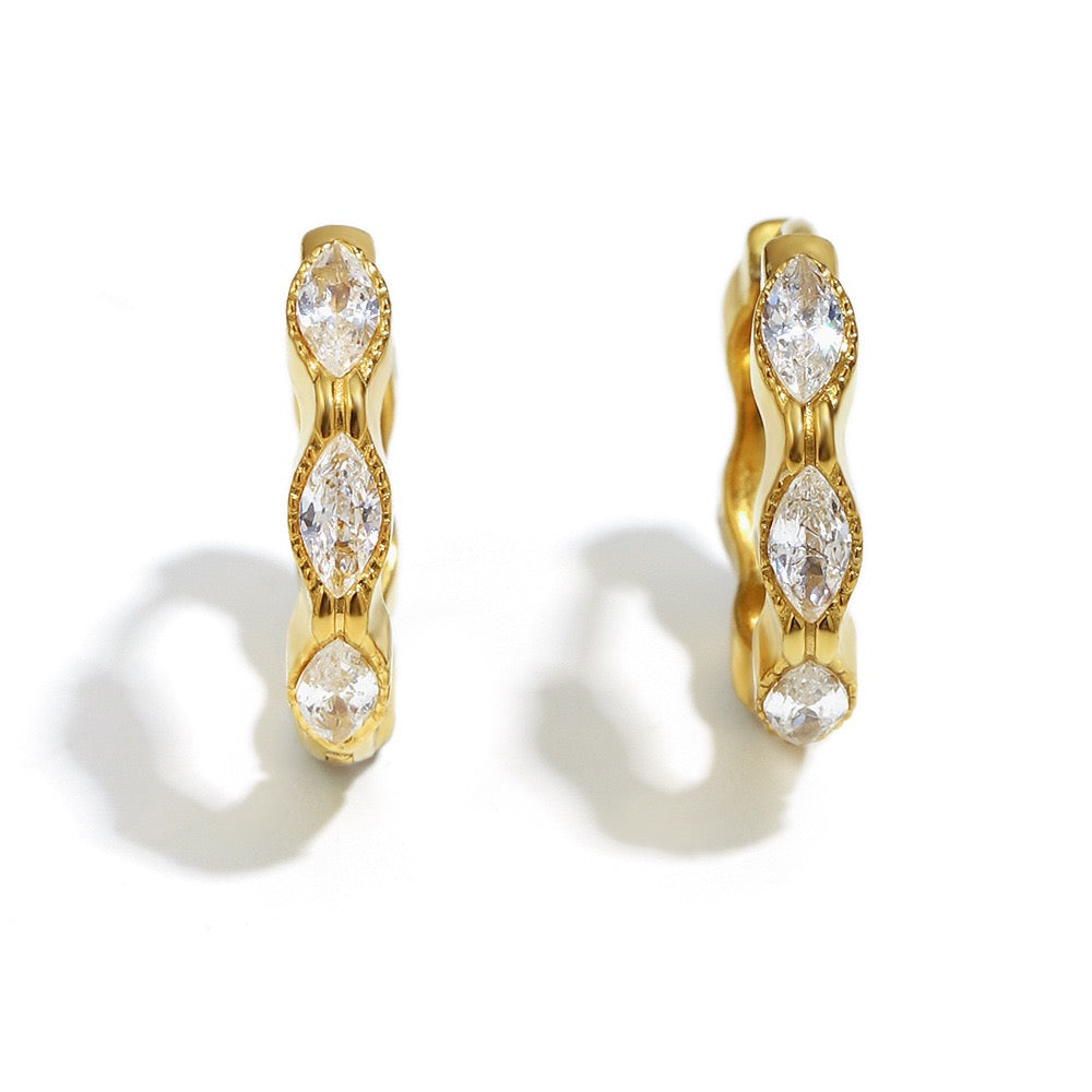 Dainty rock hoops