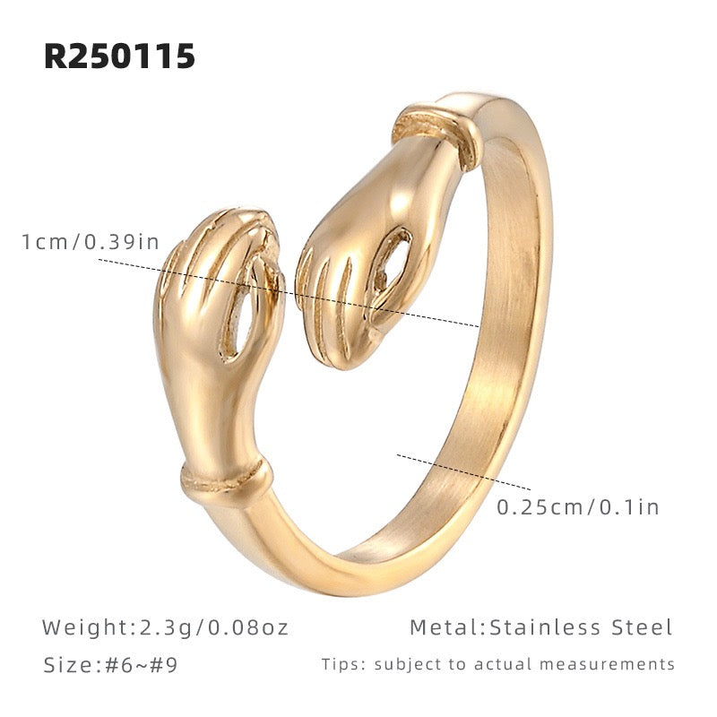 Amorette Hug Ring