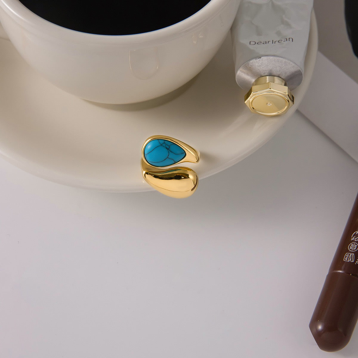 Bulky Belle cross over rings