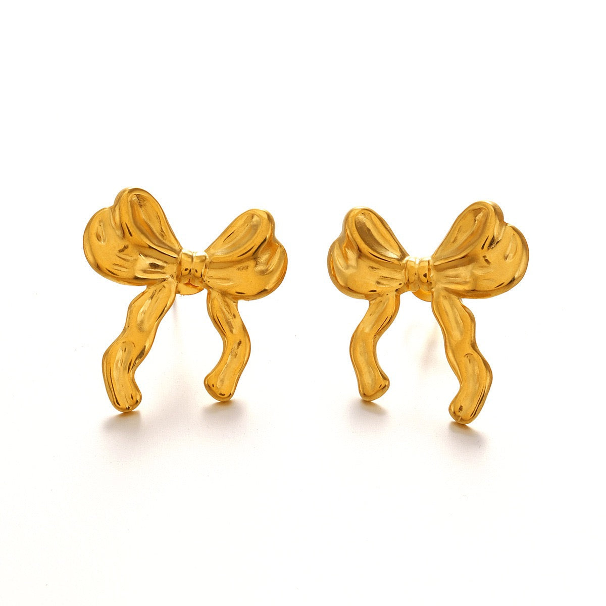 Pearly bows and butterfly earrings