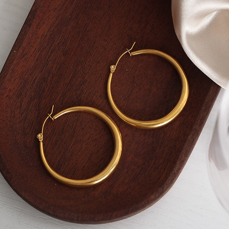 Kito hoop earrings
