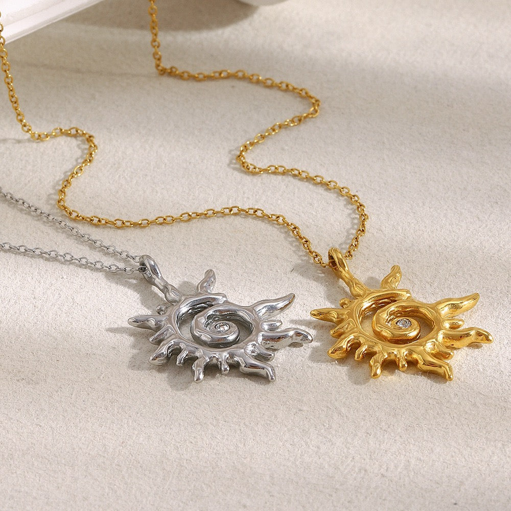 Zemmer sun necklace