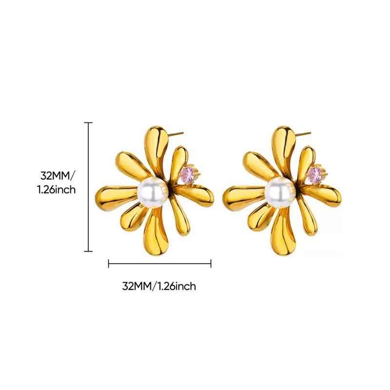 Pearly flower earrings