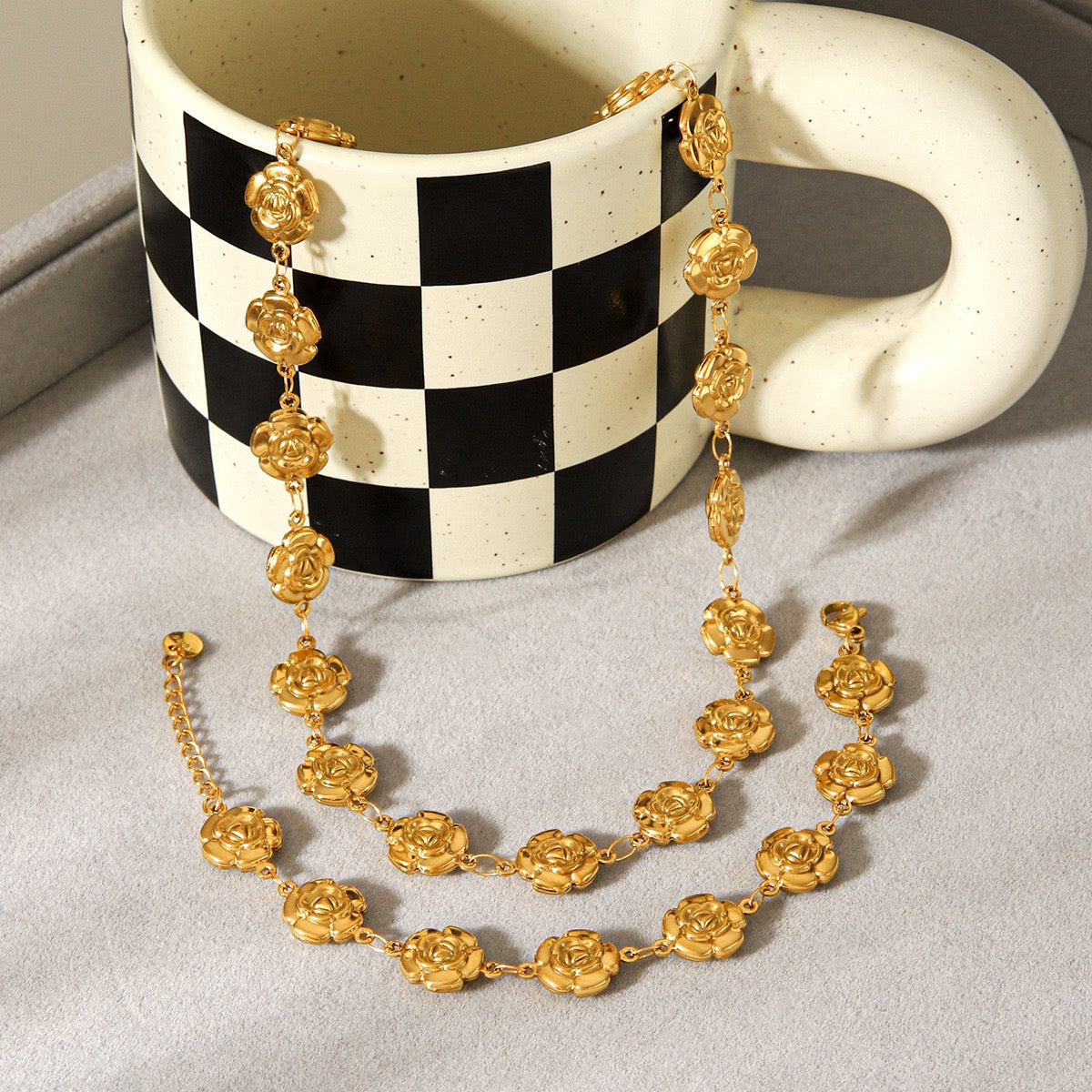 Golden flower bracelet