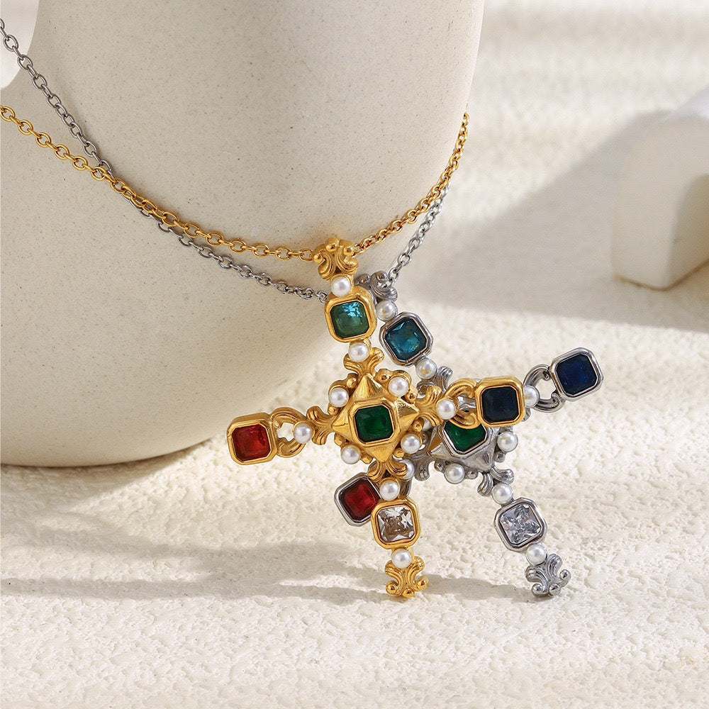 Cross pendant necklace