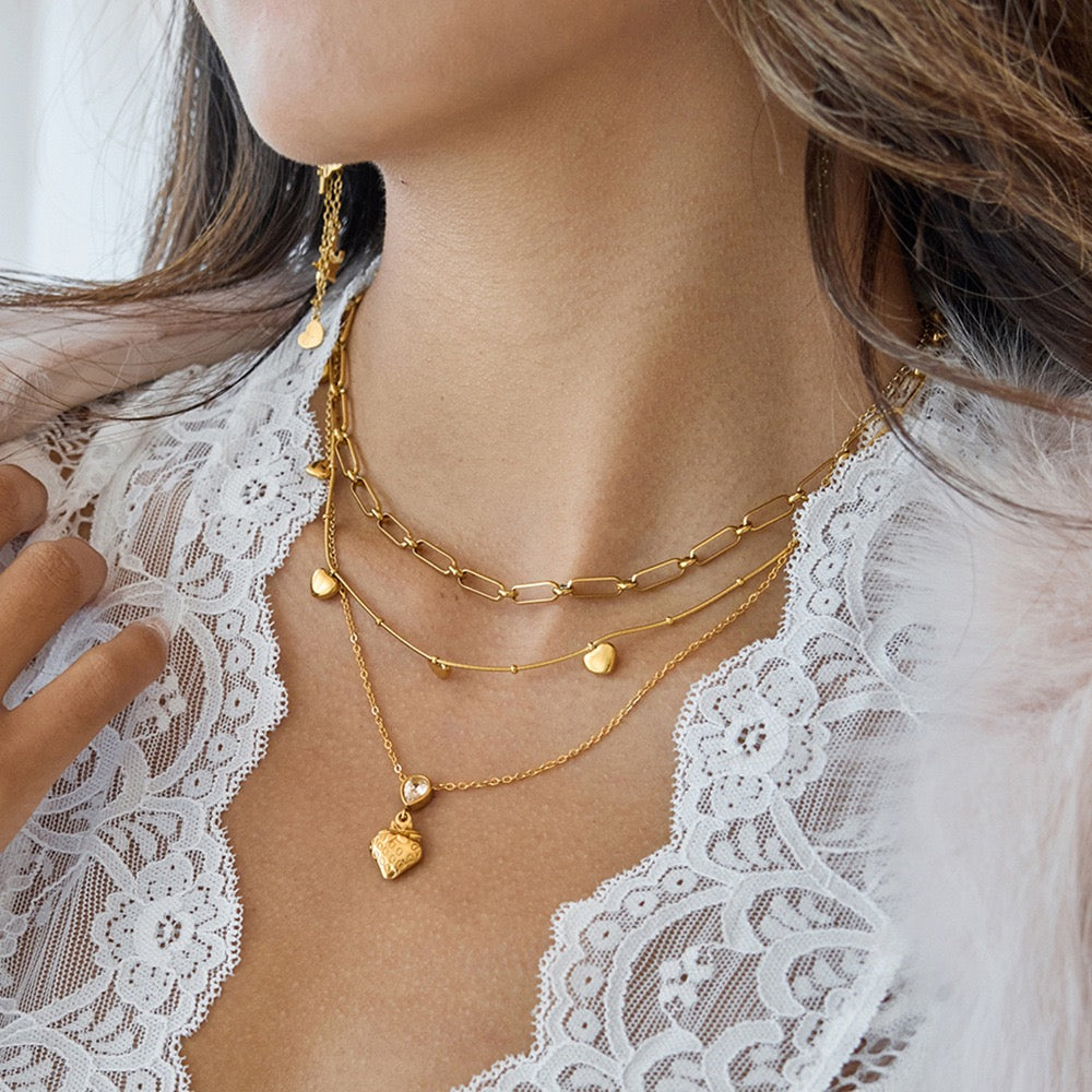 Dainty heart necklace