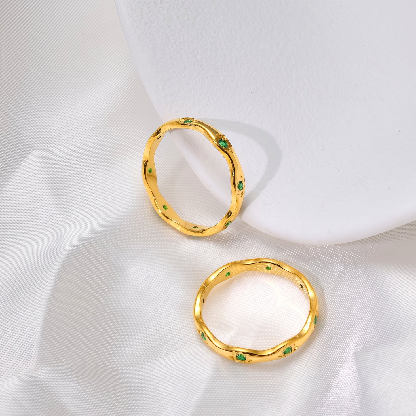 Green stars band rings