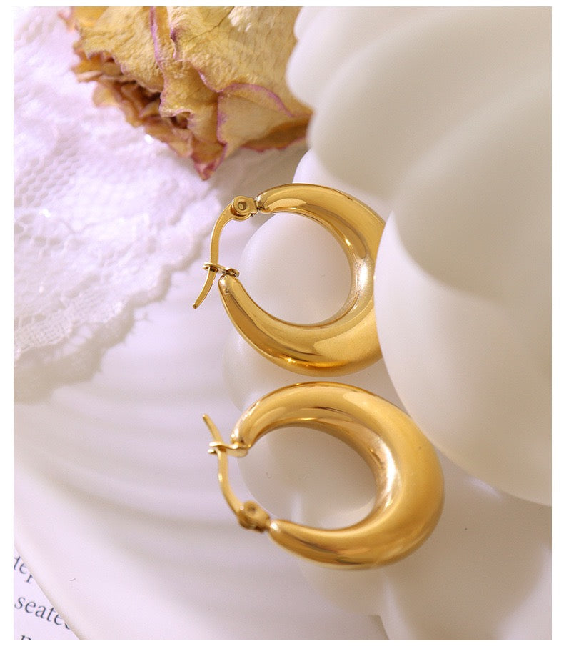 Classic shaped hoops