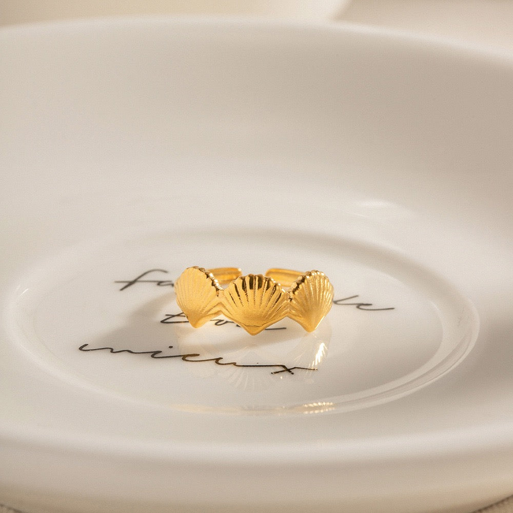 Carina Three shells rings