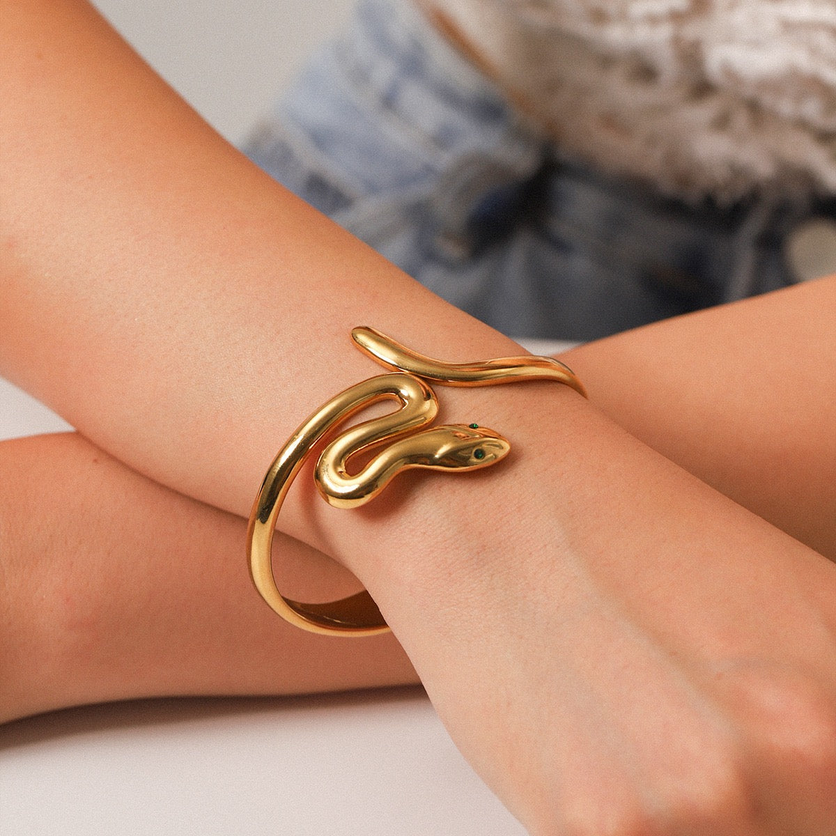Grove snake bangle