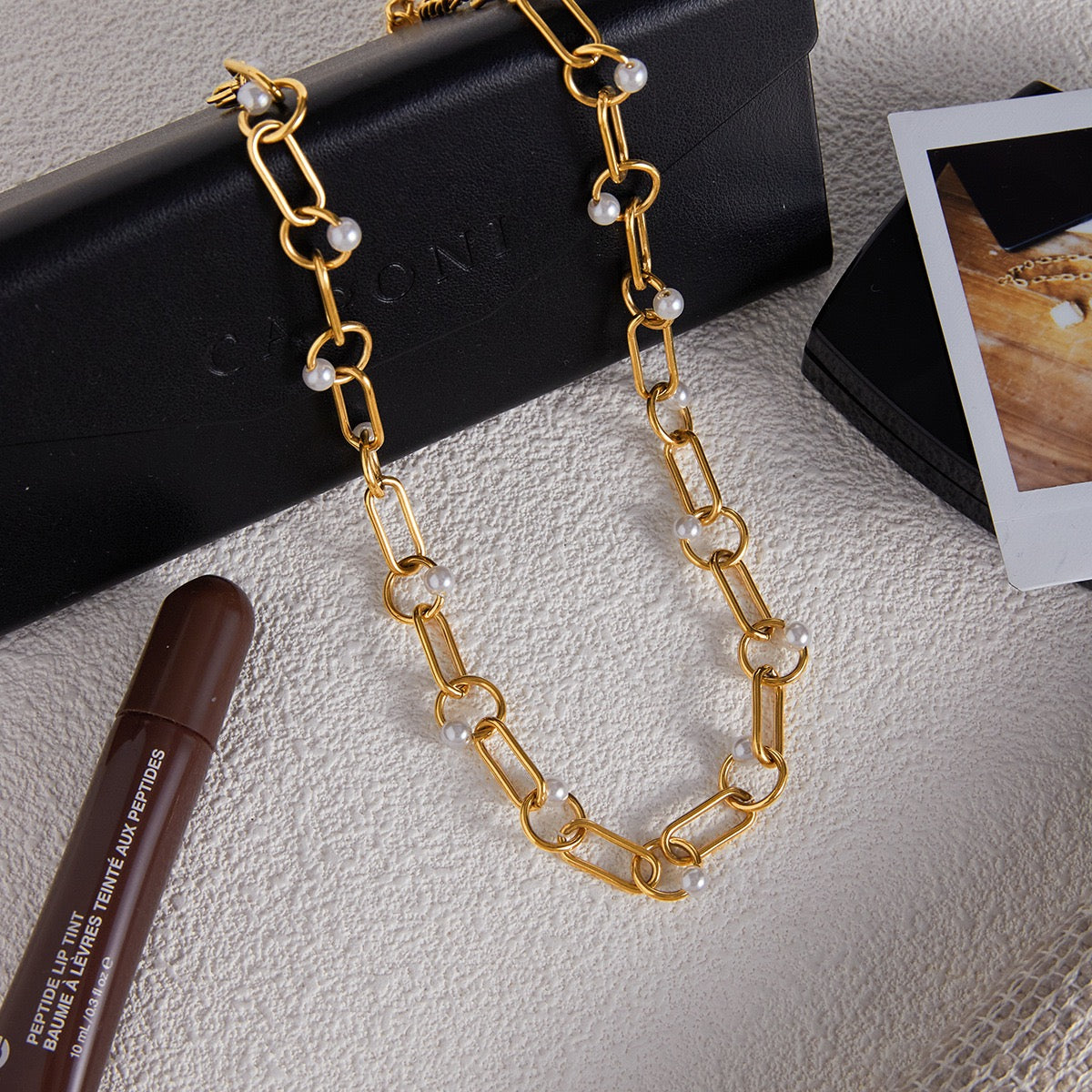 Pearly chain necklace