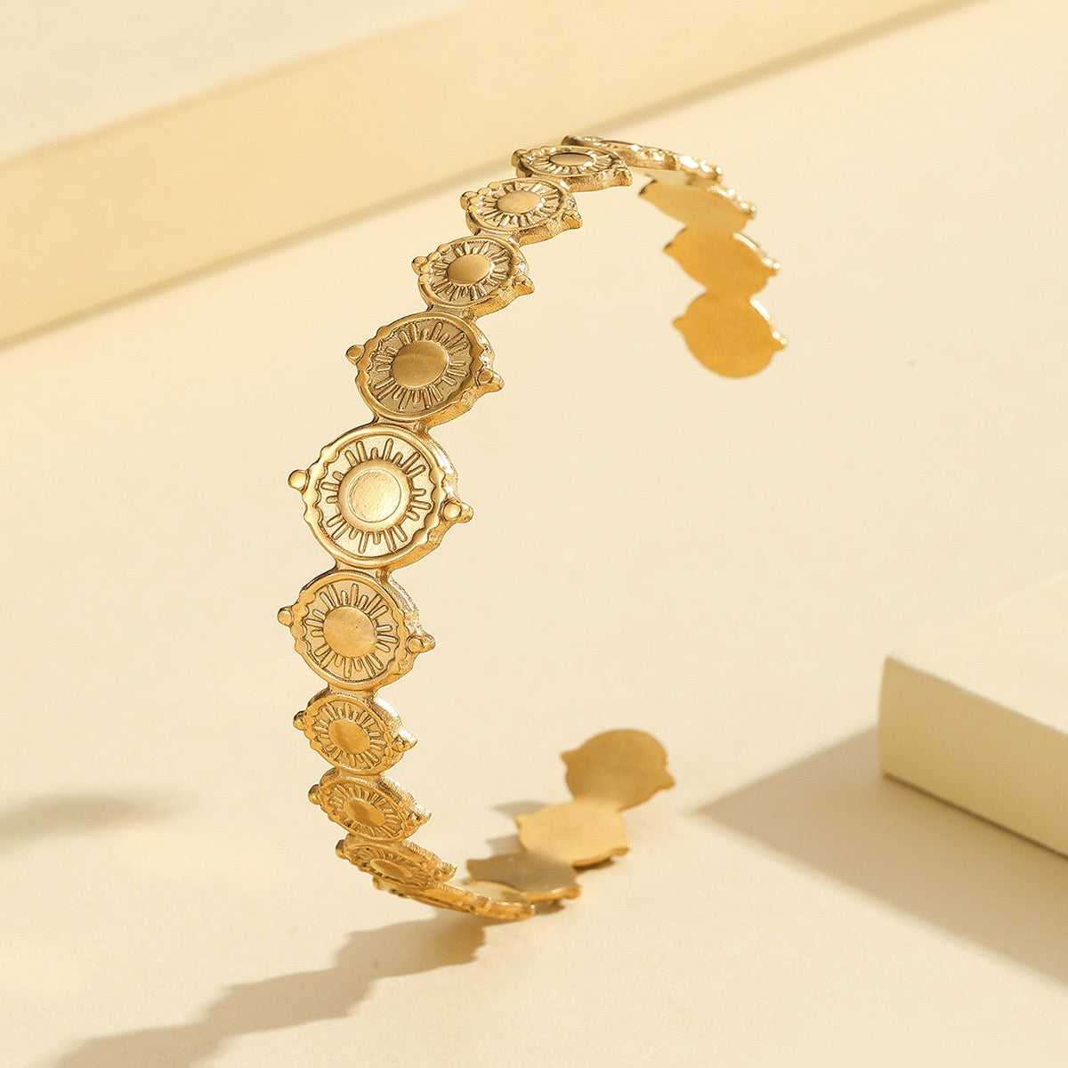 Sun band rings and bangles set