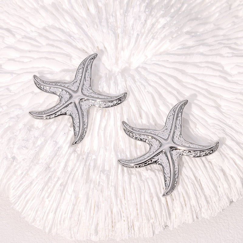 Artia starfish earrings