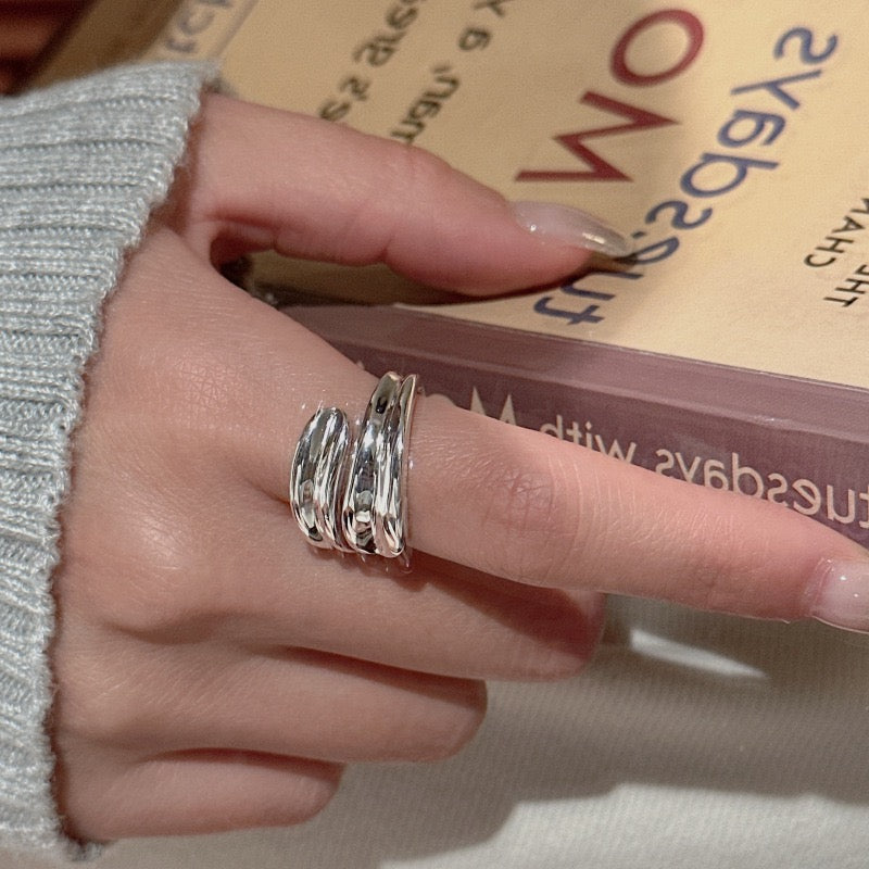 Sterling silver crossing ring